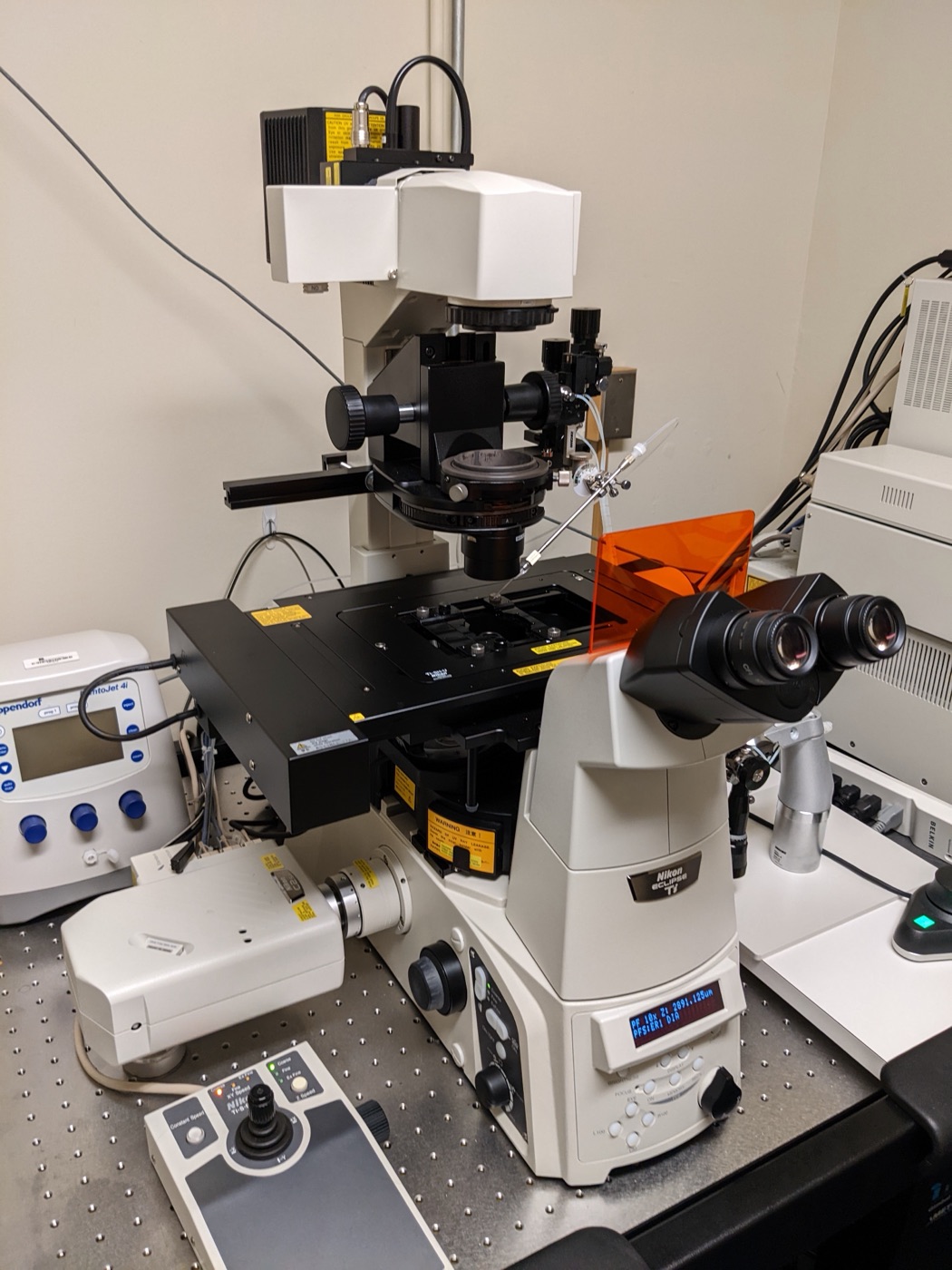 Confocal microscope set-up